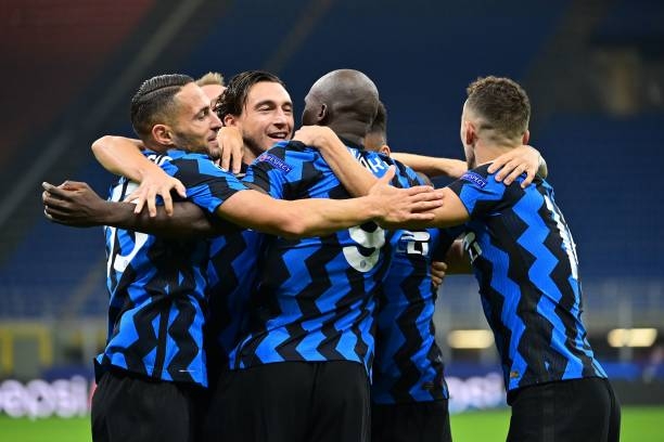 Lukaku tỏa sáng, Inter thoát thua trên sân nhà