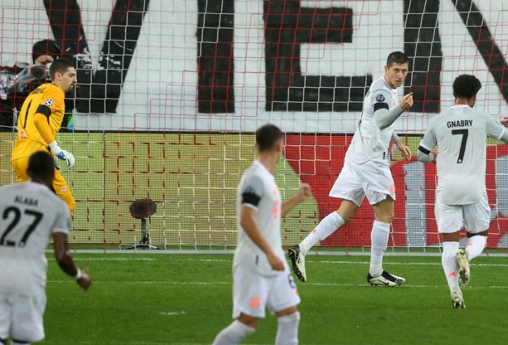 Video bàn thắng Salzburg 2-6 Bayern Munich: 'Đánh tennis' trên đất Áo