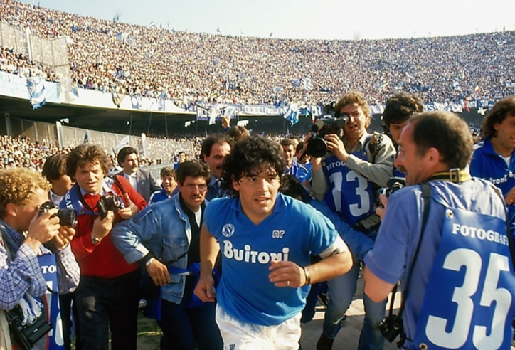 VIDEO: Những bàn thắng kinh điển của Maradona trong màu áo Napoli