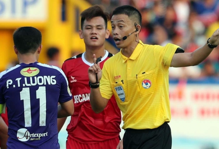 Trọng tài FIFA của Việt Nam rơi vào cảnh 'lao đao'