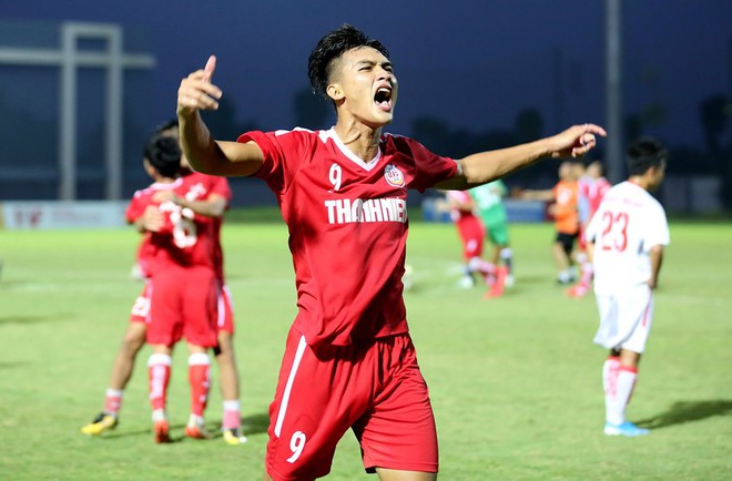 Tài năng sáng giá nhất U19 Việt Nam chuẩn bị ra mắt V-League