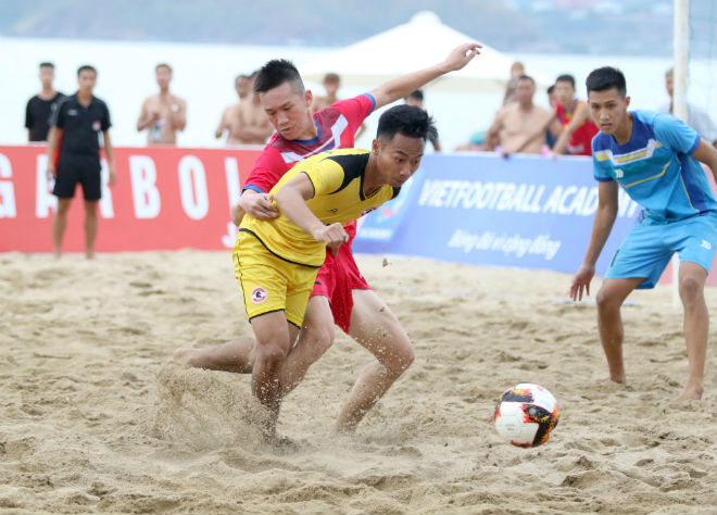 Gia Việt 1 lên ngôi vô địch giải bóng đá bãi biển tứ hùng Thuận An 2020
