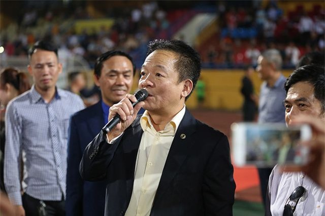 Bầu Hiển không treo thưởng cho Hà Nội FC