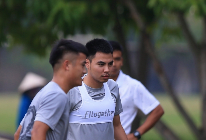 Cầu thủ Hà Nội sử dụng 'áo lót công nghệ' từ mùa giải 2021