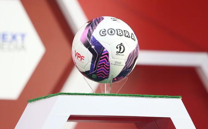 Trái bóng chuẩn mới được FIFA cấp phép sẽ sử dụng ở V-League 2021
