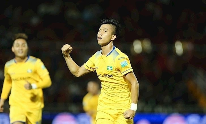 VIDEO: Siêu phẩm của tuyển thủ Việt Nam lọt top Bàn thắng đẹp vòng 5 V-League