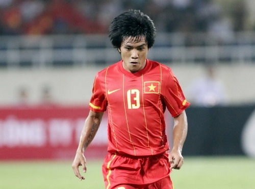VIDEO: Cựu tiền đạo tuyển Việt Nam thử huấn luyện thủ môn