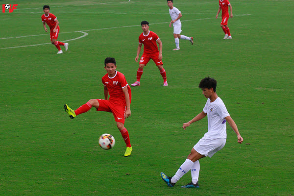 Đàn em Quang Hải hòa kịch tính với U19 PVF