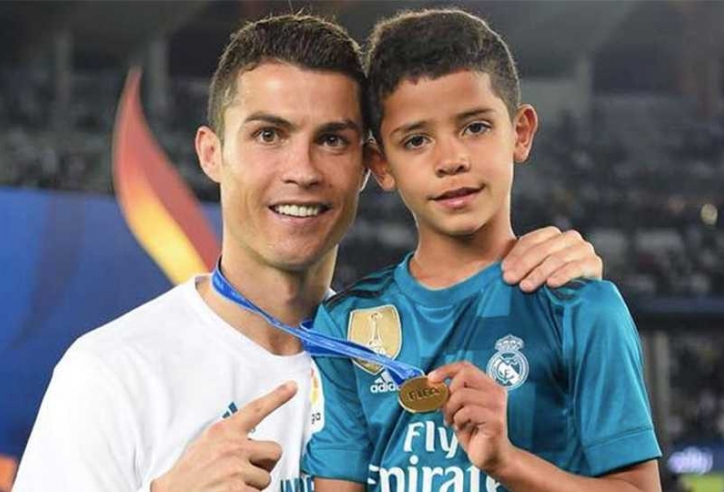 Thống kê kinh ngạc của con trai Ronaldo: Hổ phụ sinh hổ tử