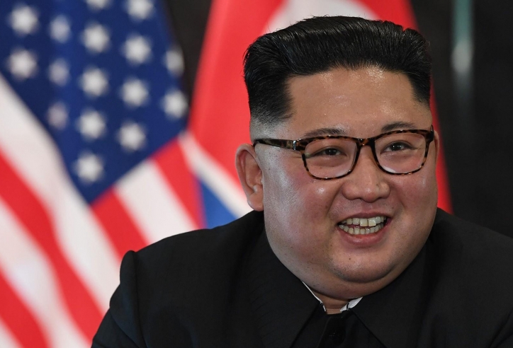 Tiết lộ: Chủ tịch Kim Jong Un là fan cuồng nhiệt của MU