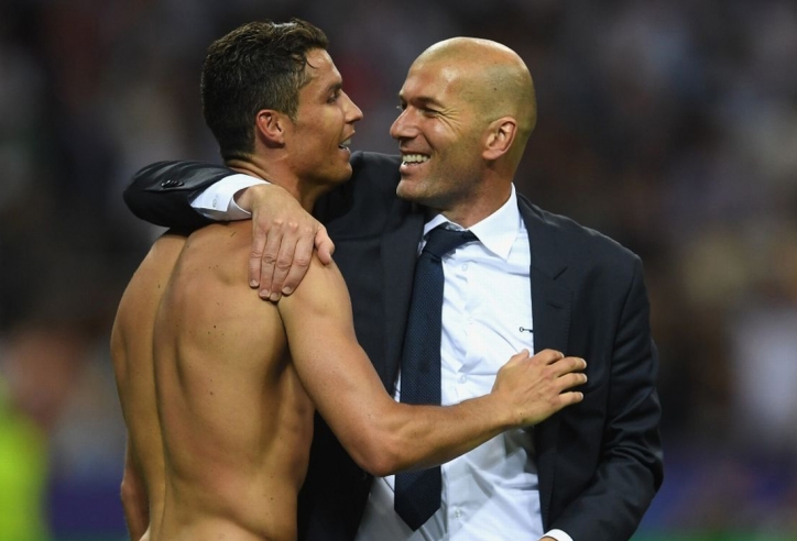 Zidane lên tiếng về cú hat-trick 'thần thánh' của Ronaldo
