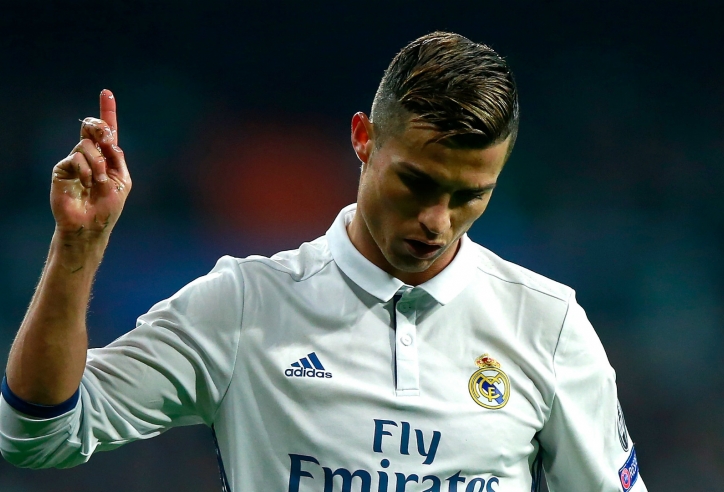 Cựu chủ tịch Real chỉ trích nặng nề Perez vì bán Ronaldo
