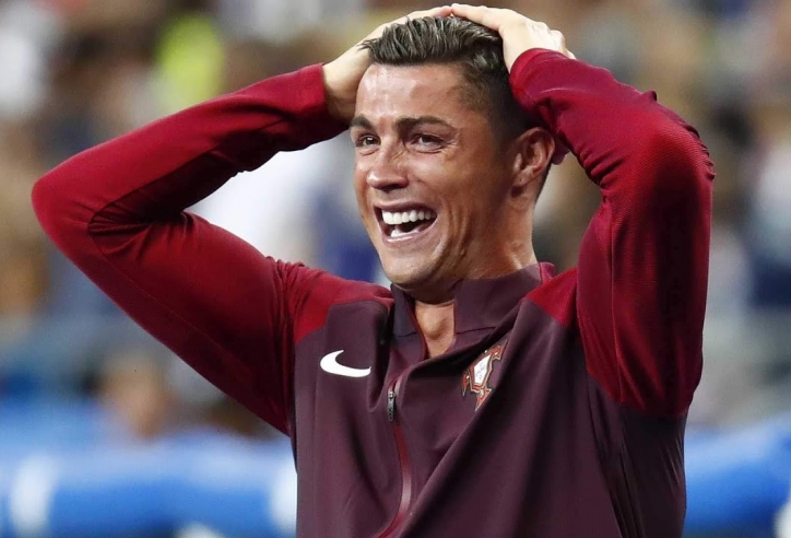 VIDEO: Nước mắt và nụ cười của Ronaldo ở chung kết EURO 2016