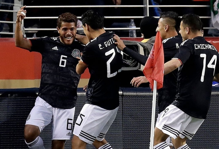 Đôi công rực lửa, Mexico hạ Paraguay trong cơn mưa bàn thắng
