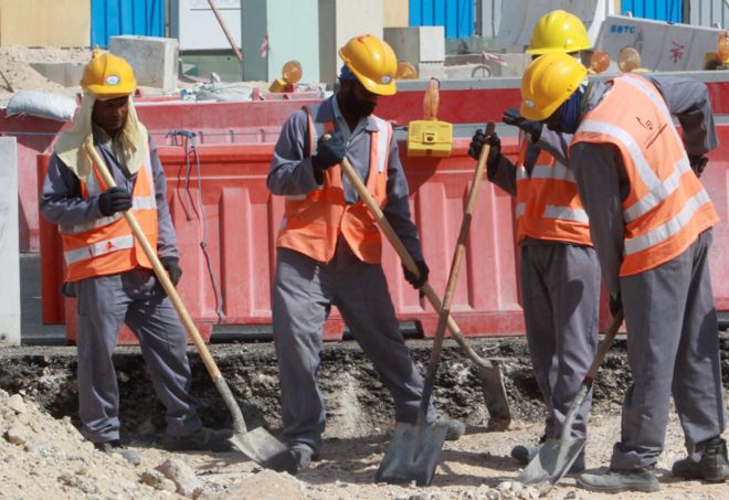 Ít nhất 1.400 công nhân chết khi xây dựng các SVĐ World Cup ở Qatar