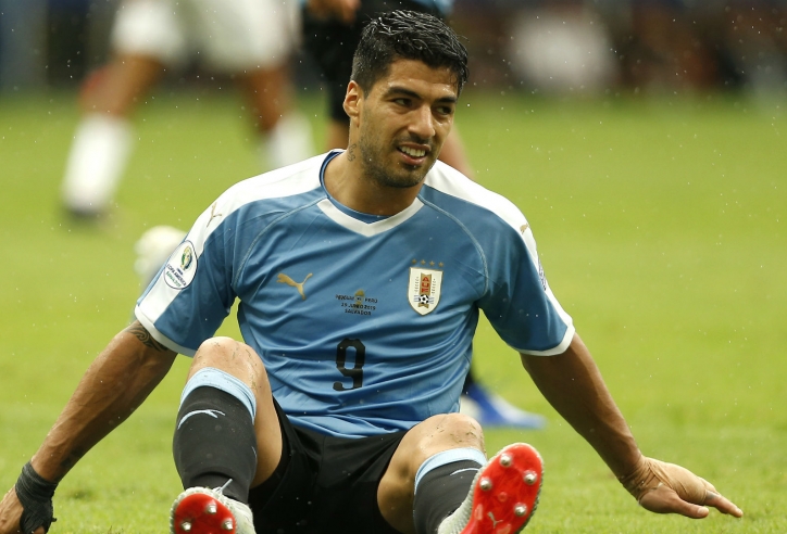 3 lần VAR từ chối bàn thắng, Uruguay bị loại sốc bởi Peru