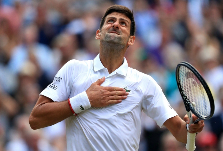 Djokovic: 'Khi họ gọi tên Roger, tôi nghe thấy Novak'