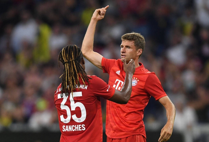 Muller lập hat-trick, Bayern 'chơi tennis' tại Audi Cup