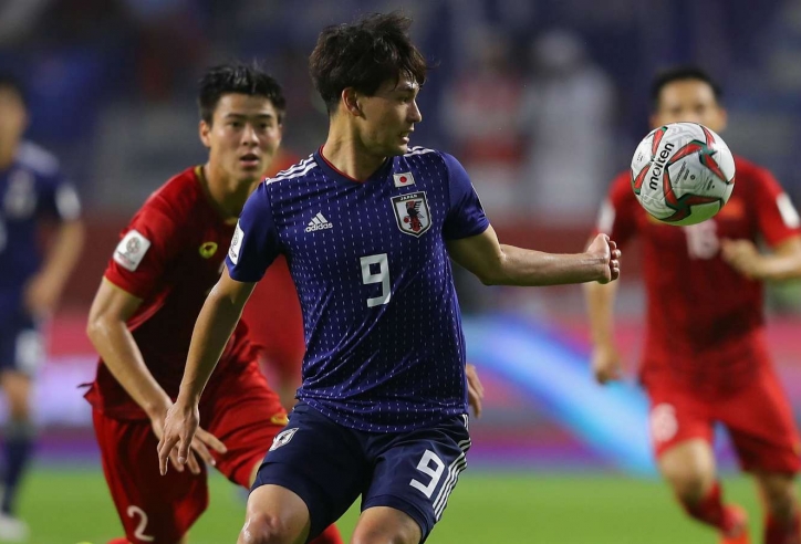 'Nam thần Nhật Bản' từng thắng Việt Nam lập cú đúp vào lưới Chelsea