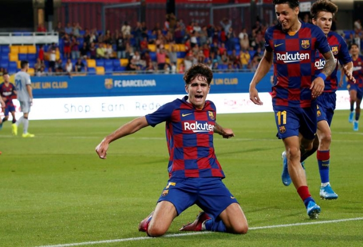 VIDEO: 'Messi nhập', sao trẻ Barca solo ghi bàn khiến CĐV phát cuồng