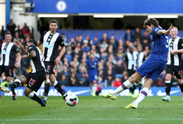 'Gà son' lên tiếng, Chelsea vươn lên top 3 Ngoại hạng Anh