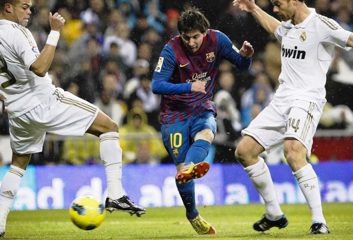 Messi: 'Ronaldo là tiền đạo giỏi nhất tôi từng thấy trong đời'