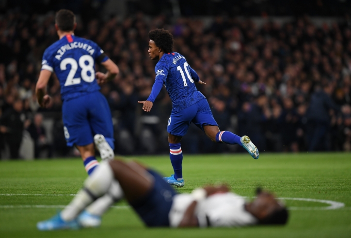 Son bị đuổi, Mourinho ôm hận trước Chelsea của Lampard