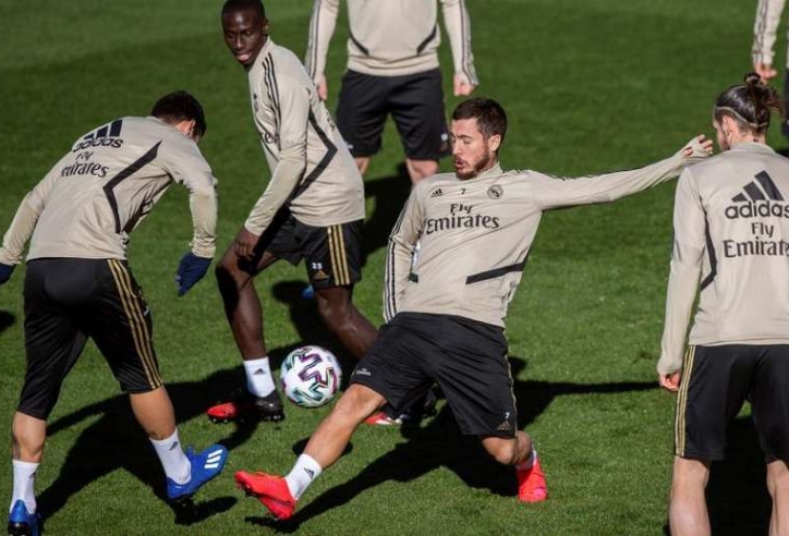 VIDEO: Eden Hazard trở lại tập luyện cùng Real Madrid