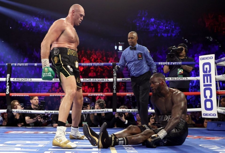 Deontay Wilder vs Tyson Fury: Kịch bản khó tin, tân vương lộ diện