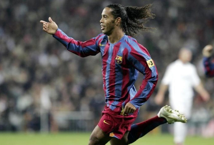 Ronaldinho năm 2005 chỉ có giá bằng Vinicius, Rodrygo hiện tại
