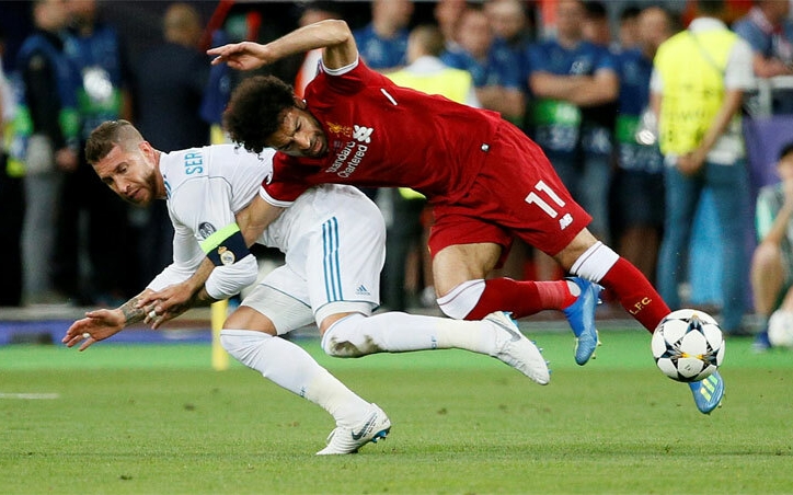 Chiellini: 'Ramos cố tình dùng thủ đoạn độc ác với Salah'