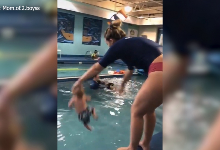 VIDEO: 75 triệu lượt xem cô giáo ném chú bé 8 tháng tuổi xuống nước tập bơi