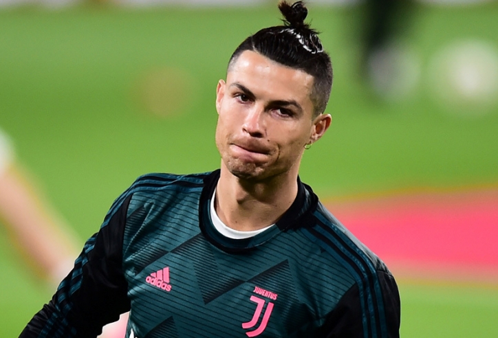 NÓNG: Juventus chốt giá bán Ronaldo