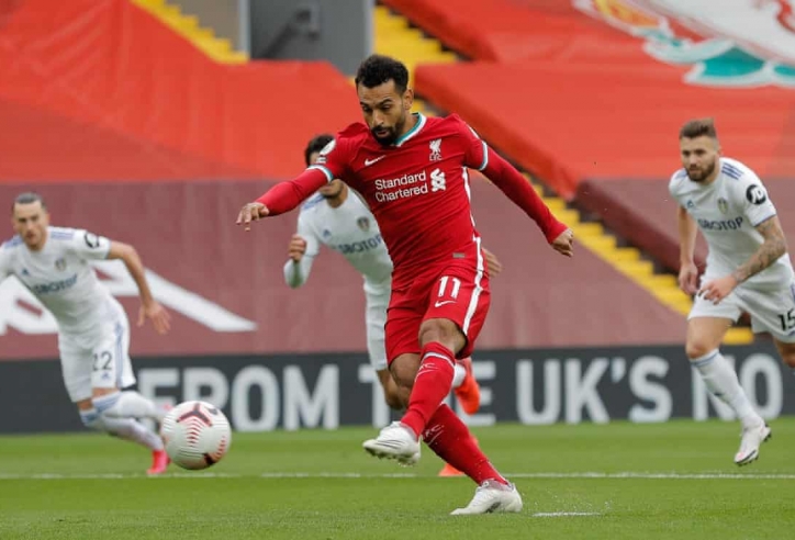 Salah lập hat-trick, Liverpool thoát hiểm trước Leeds Utd