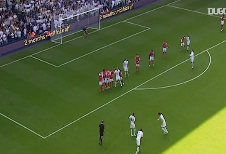 VIDEO: Gareth Bale sút phạt tung lưới Arsenal