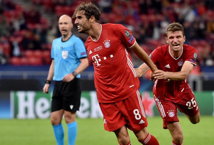 VIDEO: Bayern Munich hoàn tất cú ăn bốn danh hiệu