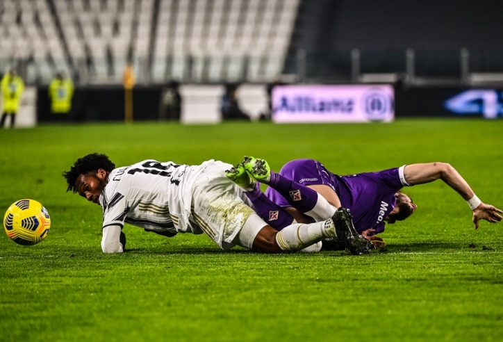 Ronaldo im tiếng, Juventus thảm bại trước Fiorentina