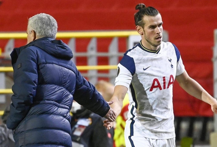 Mourinho giải thích lý do thay Bale ra sân dù đang tỏa sáng
