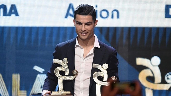 Thua Quả bóng vàng 2019, Ronaldo vẫn xuất sắc nhất Serie A
