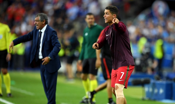 Ronaldo: 'Làm HLV, tôi sẽ dạy học trò rê bóng, sút và ghi bàn'