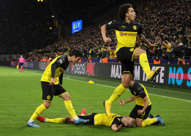 'Quái thú' rực sáng, Dortmund thắng oanh liệt PSG