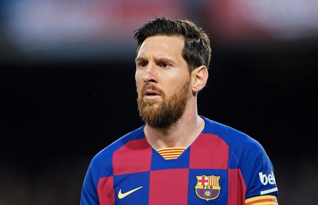 Messi làm khó Barca vì tiền