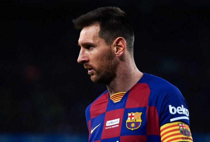 Máy bay của Messi gặp sự cố trên đường đến Tây Ban Nha