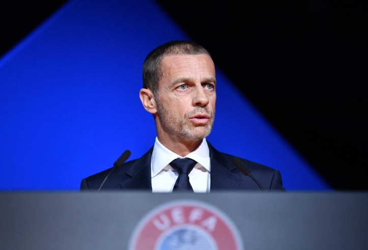 UEFA tính hủy mùa giải Champions League