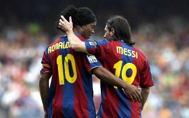 Messi chính là người bỏ 'núi tiền' giải cứu Ronaldinho