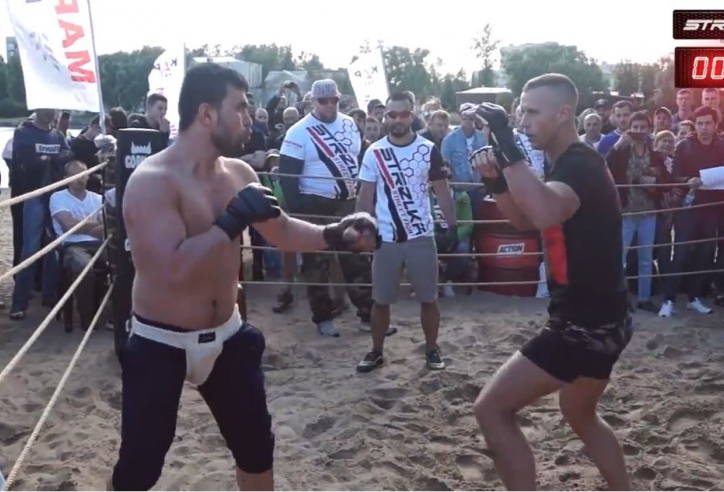 'Ninja Mỹ' tung chiêu hiểm, đấm đấu sỹ MMA như bao cát