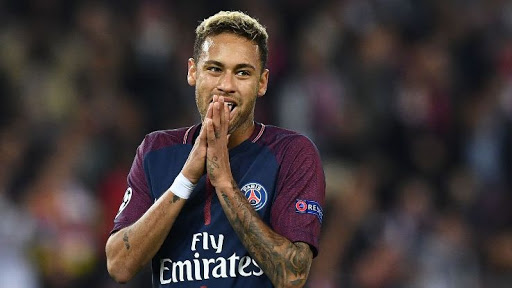 VIDEO: Cầu thủ vô danh đưa kỹ thuật của Neymar lên tầm cao mới