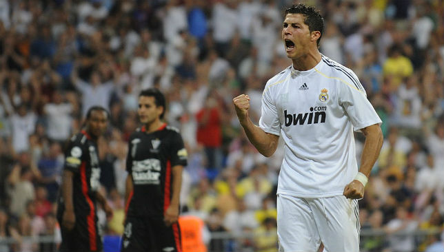 VIDEO: Ronaldo ghi bàn thắng đầu tiên cho Real Madrid 