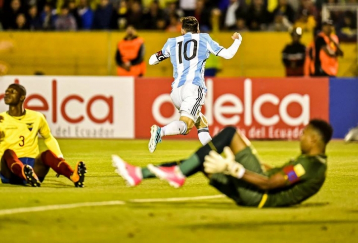 Argentina vs Ecuador: Bỏ Barca lại sau lưng