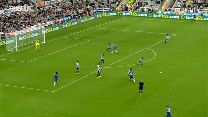 VIDEO: Tiền vệ Chelsea sút xa 'đại bác' rách lưới Newcastle